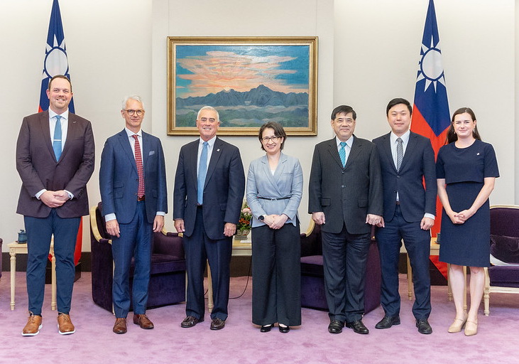 蕭副總統接見美聯邦眾議院特別委員會訪團 感謝優先捐贈台灣疫苗