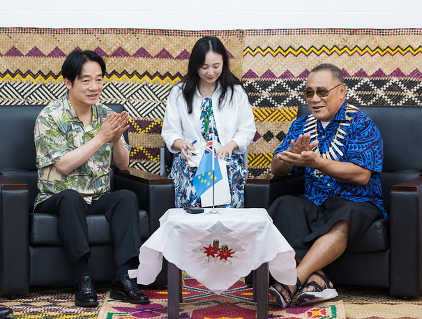 賴總統會晤吐瓦魯法拉尼總督暨戴斐立總理 盼續發展全面性夥伴關係