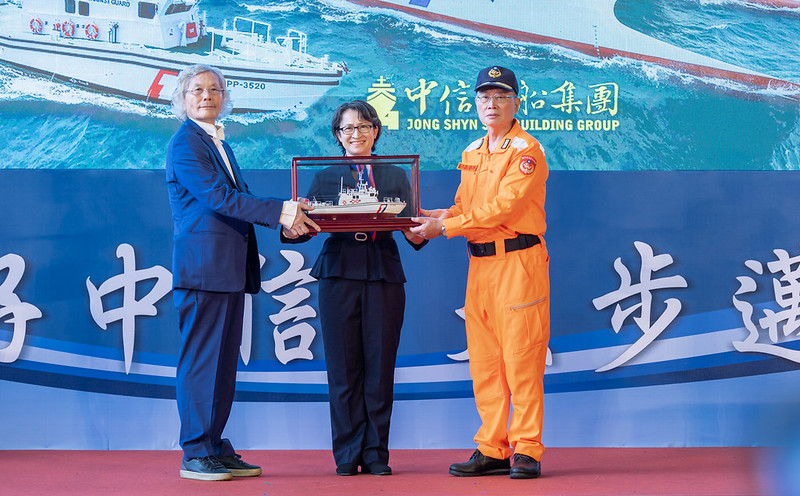 出席艦艇命名暨交船典禮 蕭副總統：「國艦國造」厚實海洋巡防能量