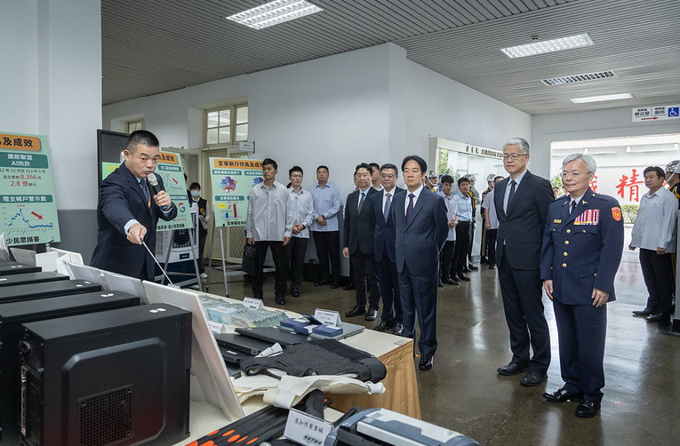 出席警察節慶祝大會 賴總統：期許與警界共同打擊黑金槍毒和詐騙