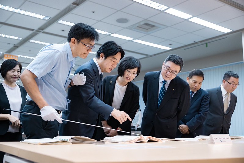 賴總統視察政治檔案開放應用情形　盼國人珍惜台灣得來不易的民主