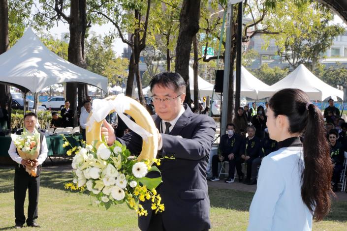 出席228追思會 黃偉哲：回顧過去 續守得來不易的民主、自由和人權