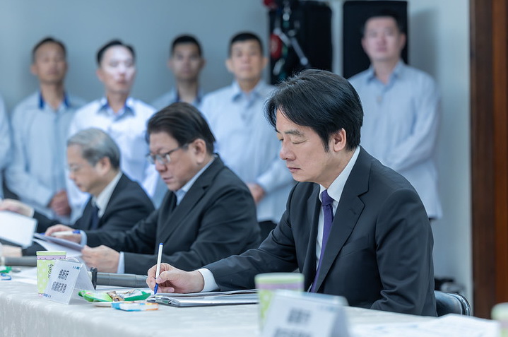 賴總統與大武崙產業園區業者座談  盼透過此次挑戰找到下個階段機會