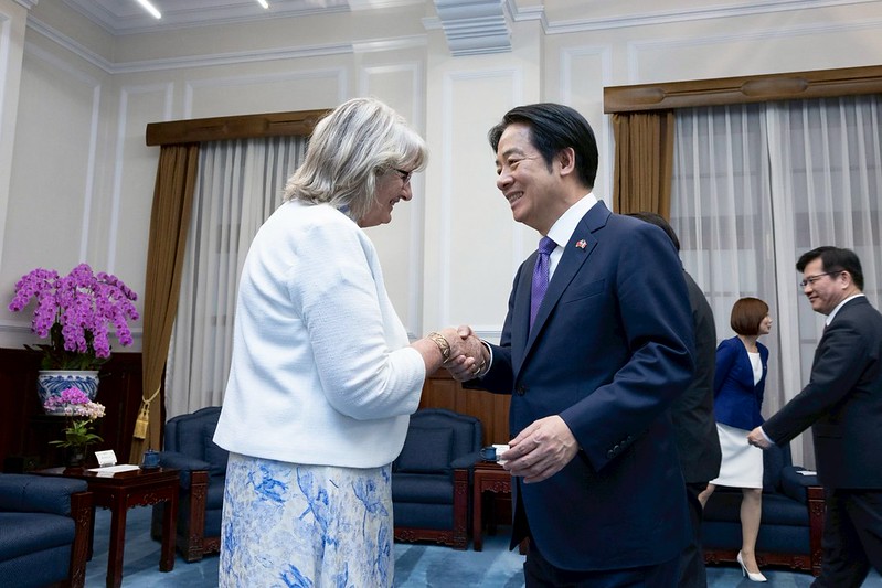 賴總統接見法國國民議會友台小組訪團 期在各領域打造更緊密夥伴關係