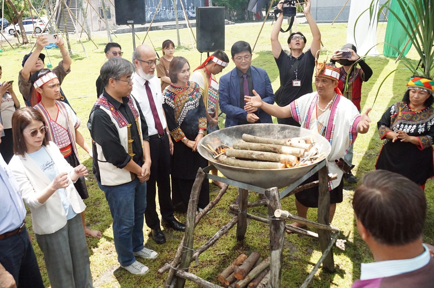 高雄巴楠花國中小新校舍落成  推動學校型態原住民族實驗教育新篇章