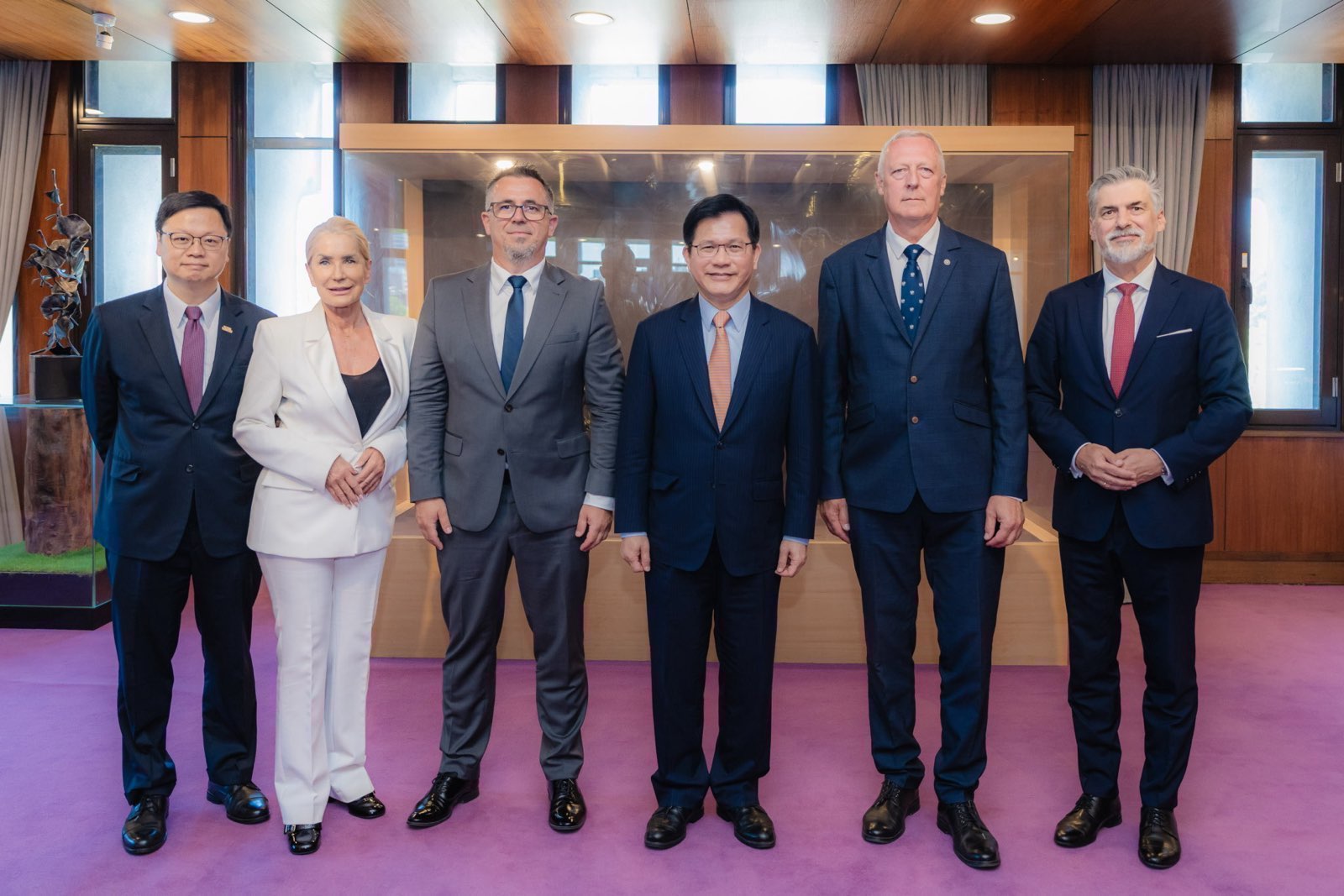 林佳龍設宴歡迎波蘭國會議員訪台團 宣布即將開放波蘭新鮮藍莓輸台