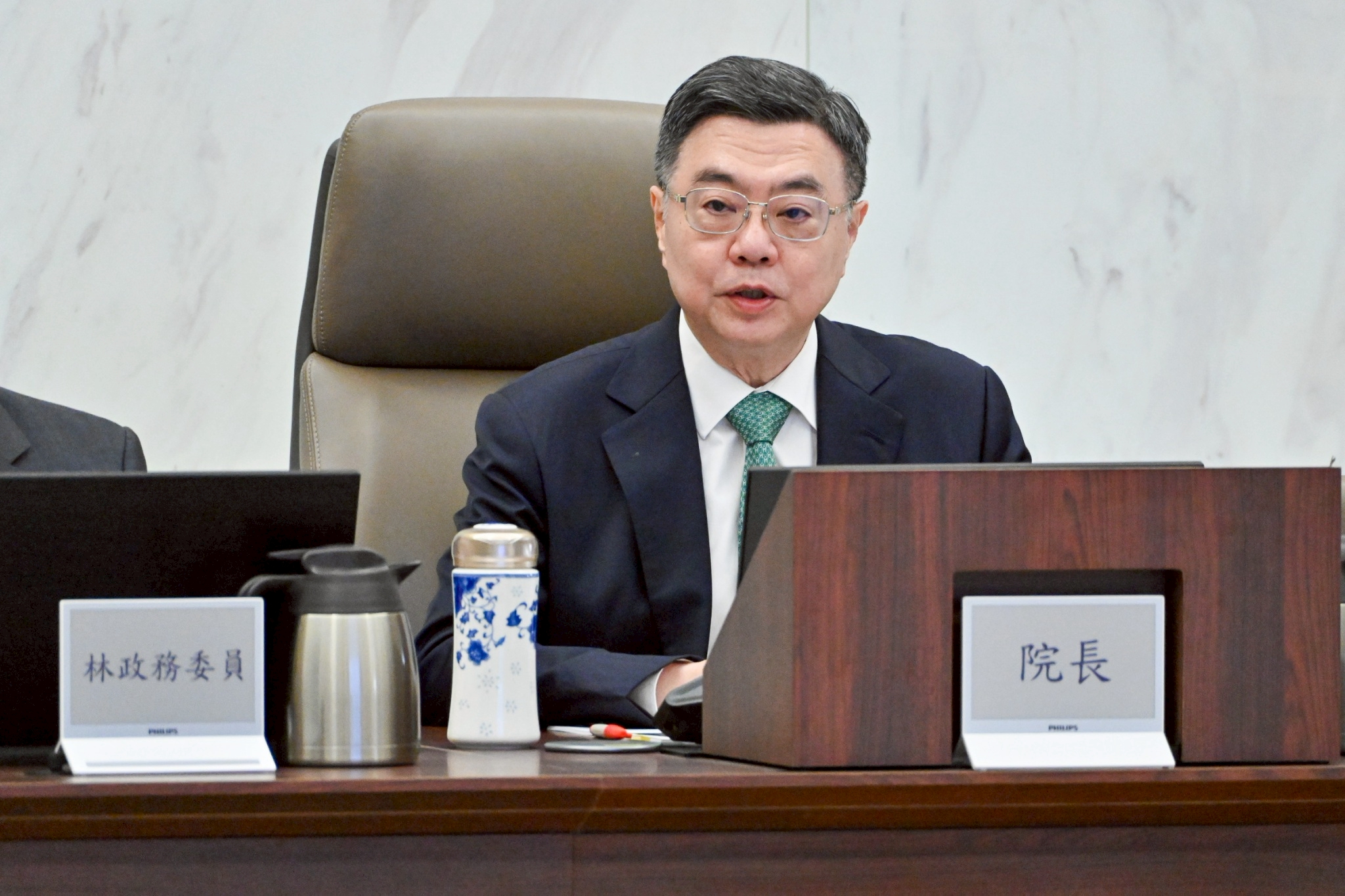 卓揆主持治安會報 期落實掃黑打擊國土犯罪 維護治安及守護環境正義