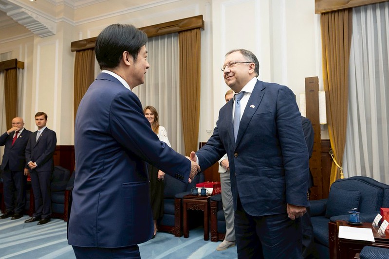 賴總統接見烏克蘭跨黨派國會議員 期盼提升經貿、科技等各層面交流合作