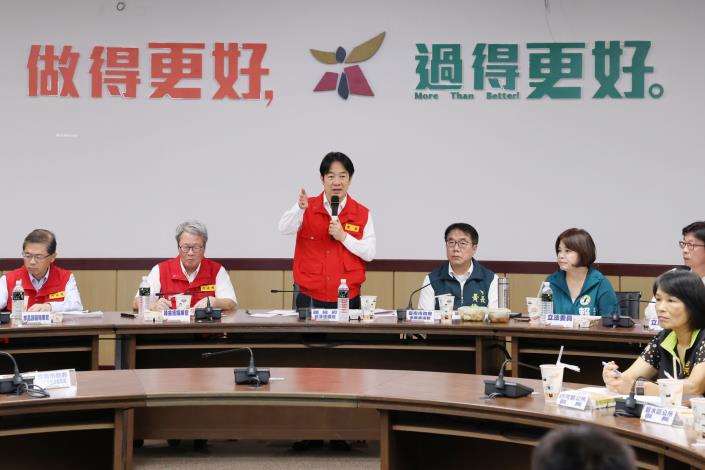 賴總統赴雲嘉南前進指揮所視察災後復原 黃偉哲感謝中央支持加速修繕