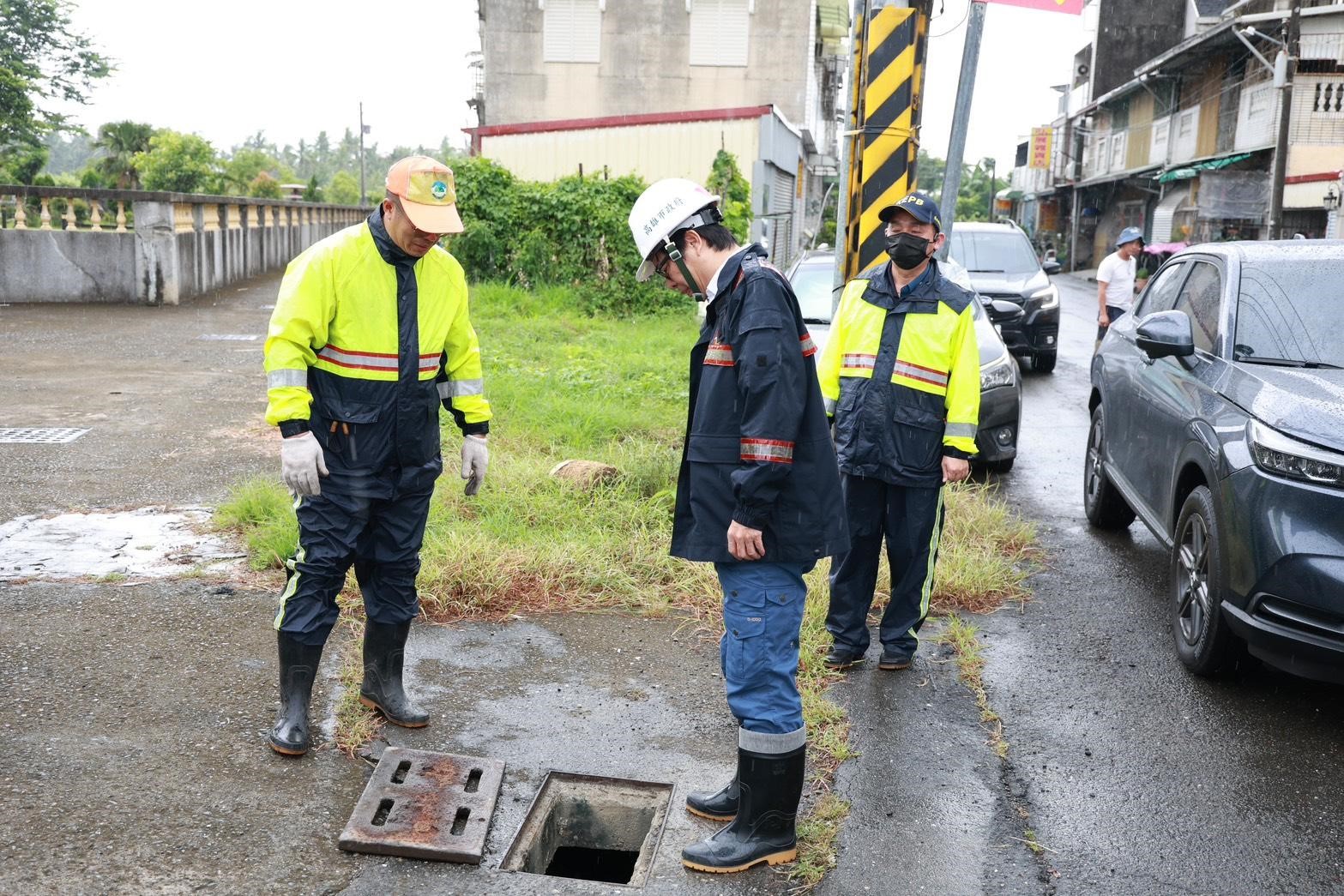 楊柳颱風進逼 陳其邁視察燕巢防颱整備及溝渠清疏作業 確保防汛系統暢通