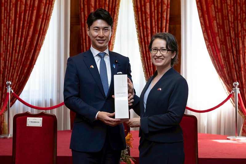 蕭副總統接見自民黨青年局訪團 盼續深化交流合作 讓下個世代看見更好未來