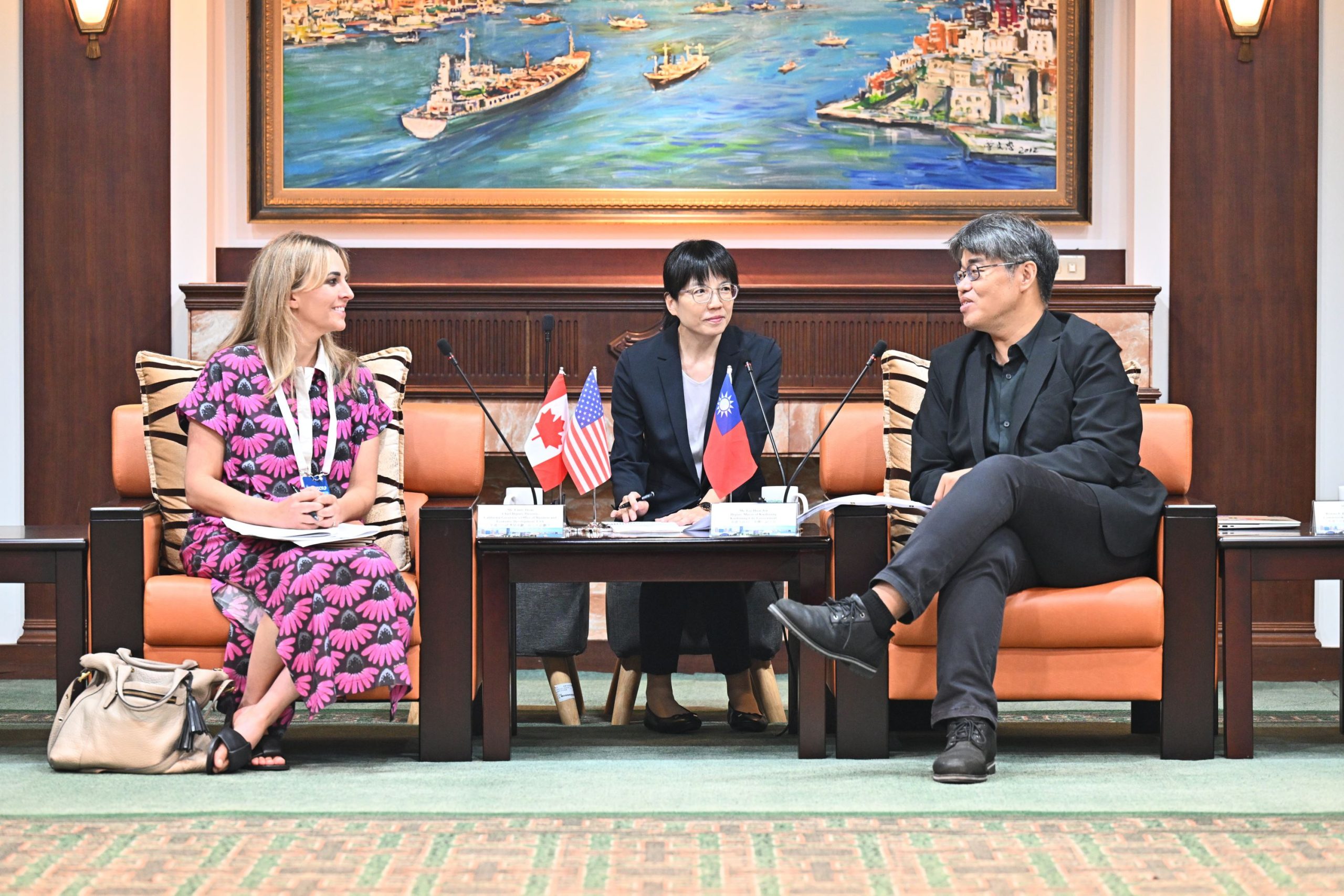 2025年美加領袖人才參訪計畫訪賓拜會高雄市府 盼持續深化美加經貿合作