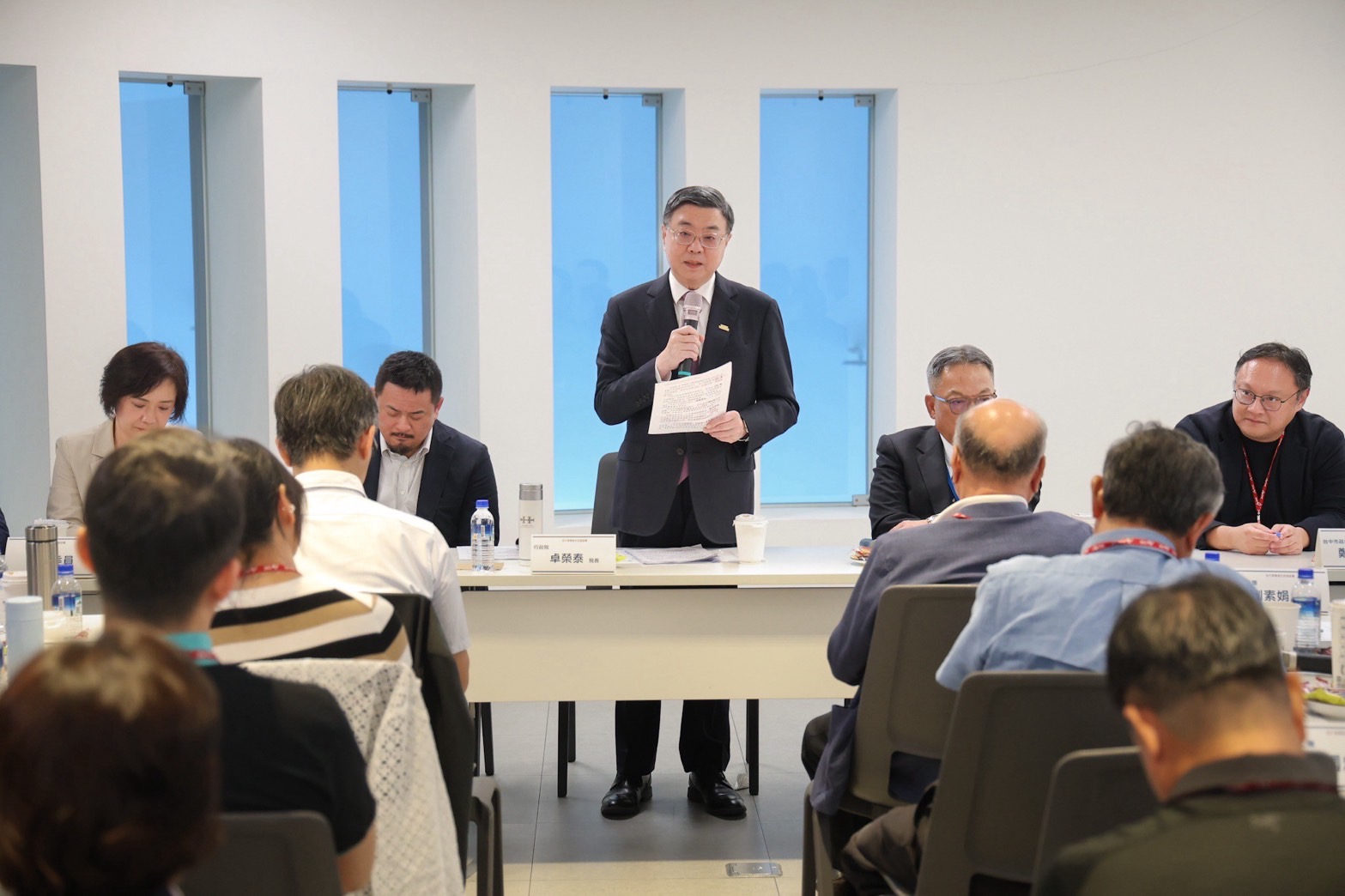 參訪巨大公司及與自行車業者交流座談 卓揆：政院下週提韌性特別預算