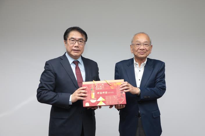 日本蓬萊會代表篠原徹拜會台南市府 黃偉哲：堅持綠色能源環境永續發展