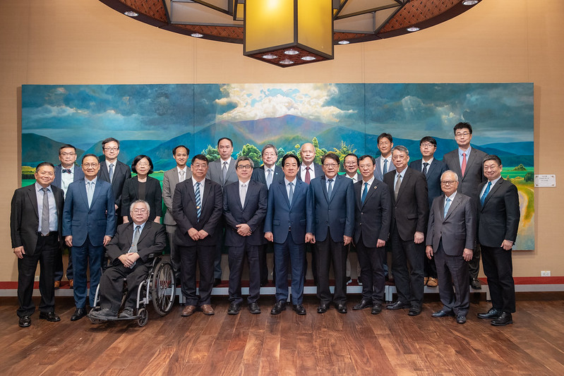 賴總統接見「傑出生技產業獎」獲獎團隊 期盼再打造台灣另一座護國神山