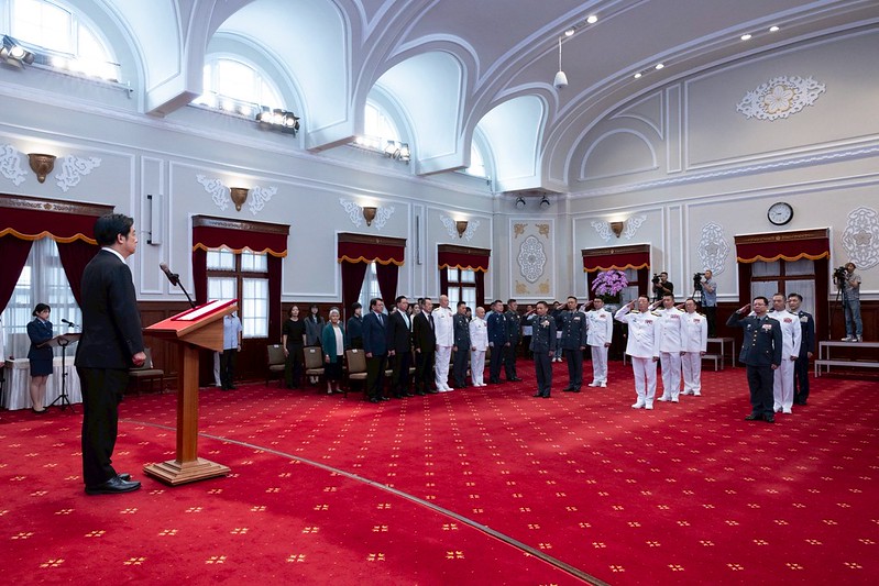 將官晉任授階 賴總統：面對威權主義擴張 必須持續提升戰力確保國家安全