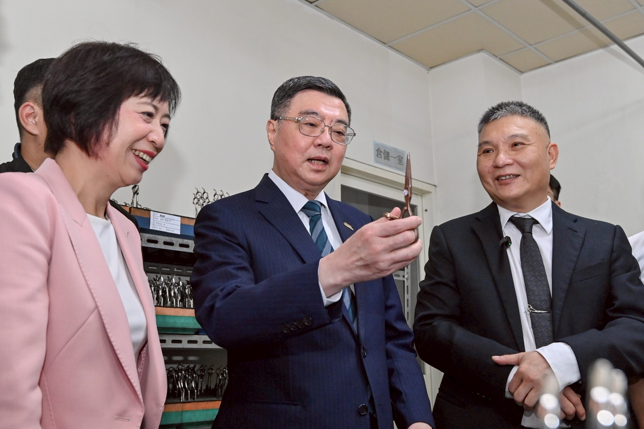 參訪瑞麗刀剪公司 卓揆盼以5,447億特別預算支持產業 降低台美關稅衝擊