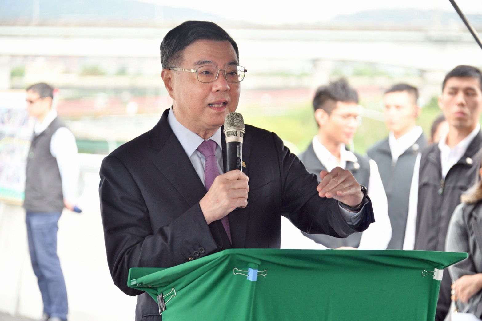 國1五股交流道北出匝道提前完工通車 卓揆盼如期如質推動後續交通工程