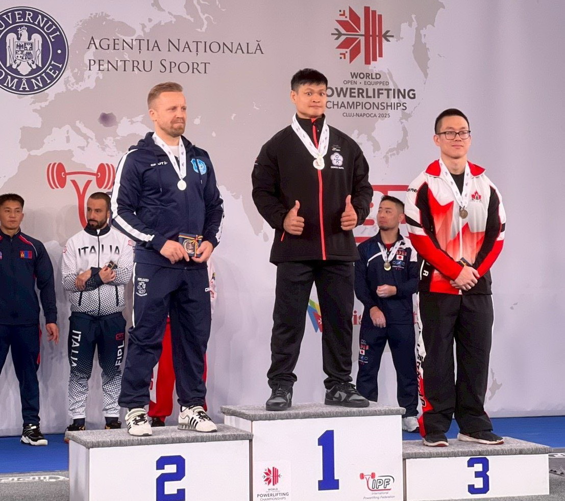 我健力選手謝宗庭、黃彥慈勇奪2025年世界錦標賽金牌 賴總統致電申賀