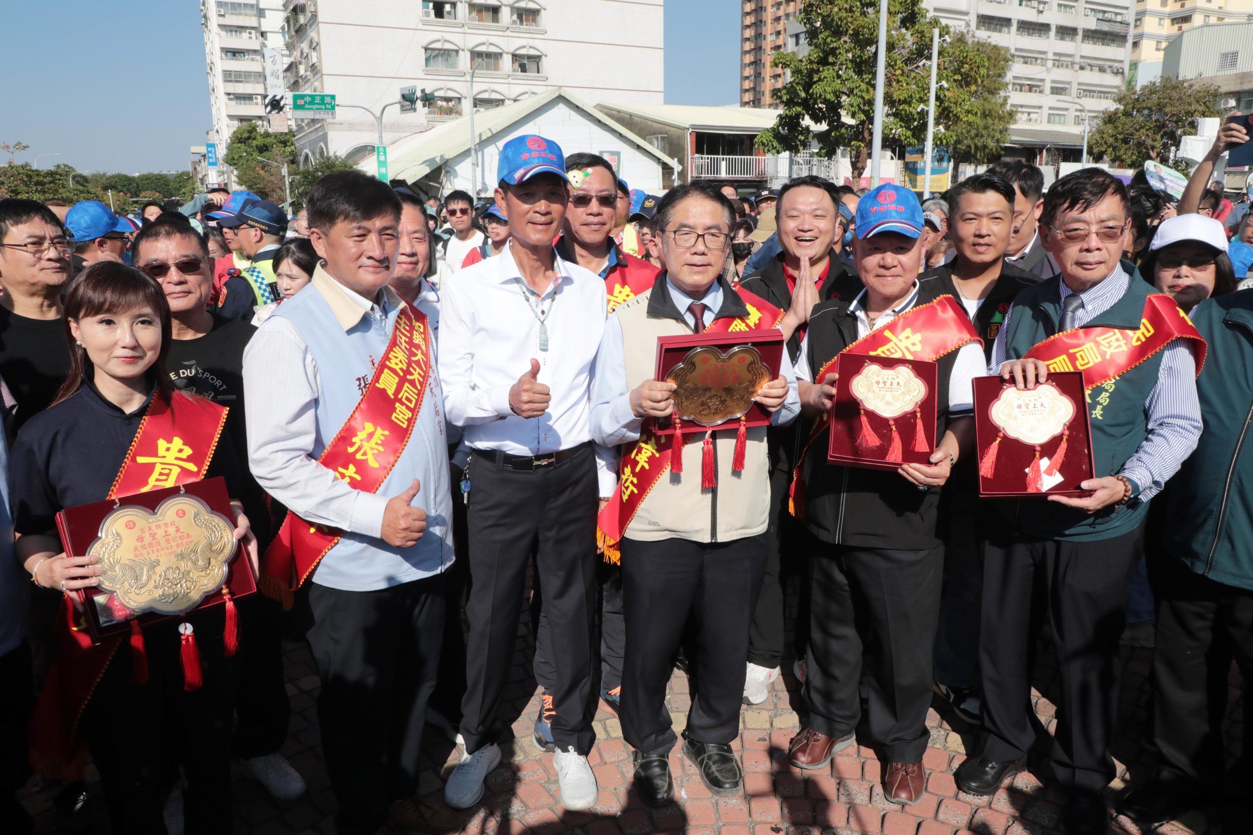 北港媽祖南都巡歷抵河樂廣場 黃偉哲到場接駕祈願風調雨順、民眾平安健康