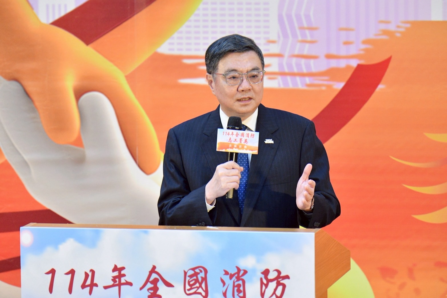 表揚全國消防志工菁英 卓揆感謝無私奉獻與付出 守護國人生命財產安全