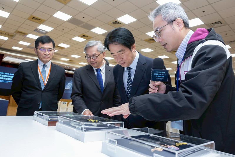賴總統出席AI新十大建設關鍵技術座談 盼產官學研帶領台灣穩健走進世界
