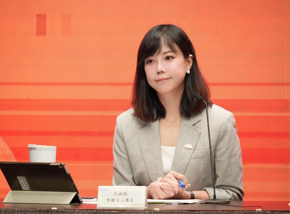 立法院通過修正公教退撫法律 行政院：倒行逆施 年改7年成果將前功盡棄