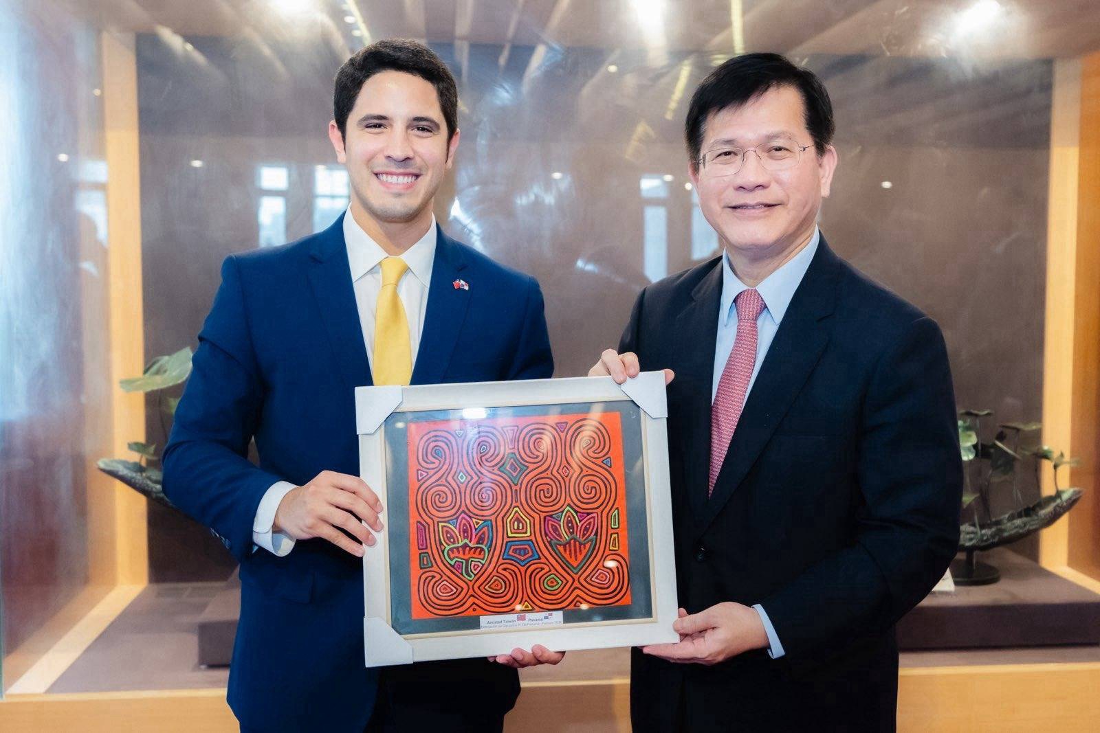 林佳龍午宴歡迎巴拿馬跨黨派國會議員訪團 感謝以實際行動支持台巴雙邊交流