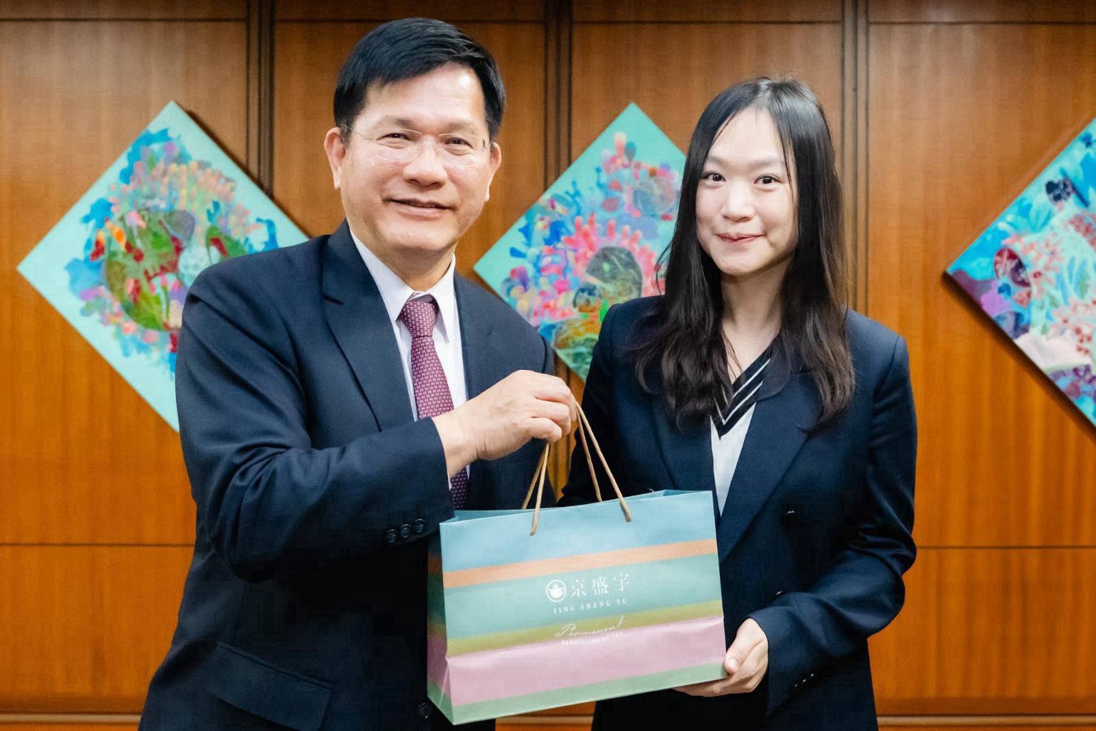 林佳龍接見「歐洲台灣商會聯合總會」回國訪問團 鼓勵續扮演台歐連結橋梁