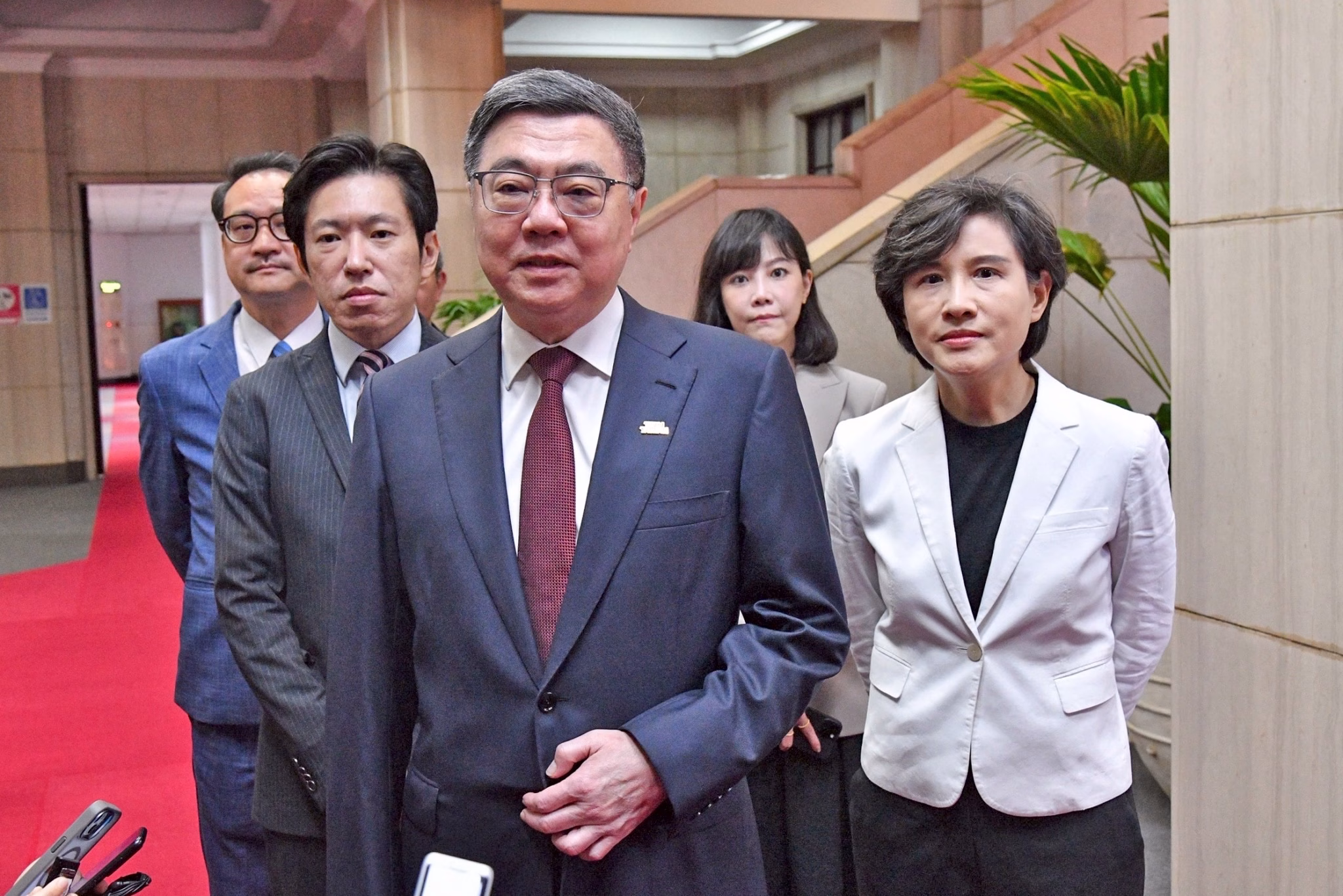 出席政院新春團拜 卓揆期許不畏挑戰、穩健邁向「開放、富強、安全」目標