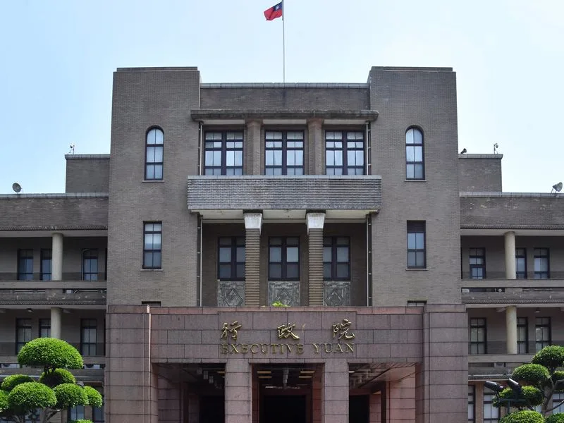 政院召開「穩定物價小組」會議 掌握春節商品價量 確保供應充裕價格平穩